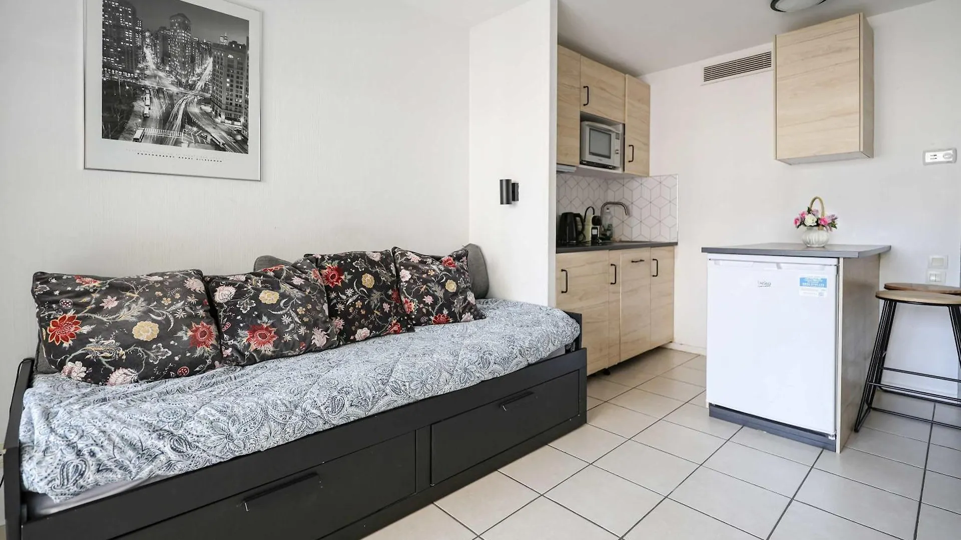 Le Cannes Beach 302 דירה